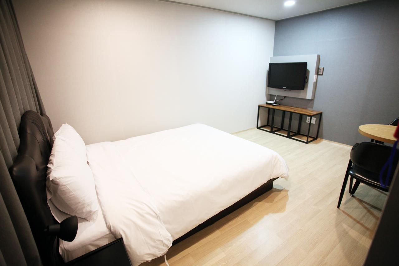 Hotel R Gangneung Ruang foto