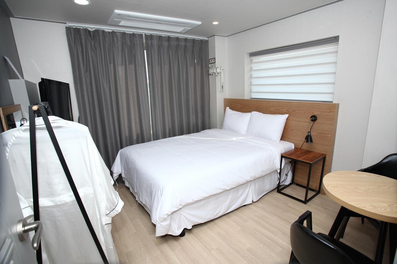 Hotel R Gangneung Ruang foto