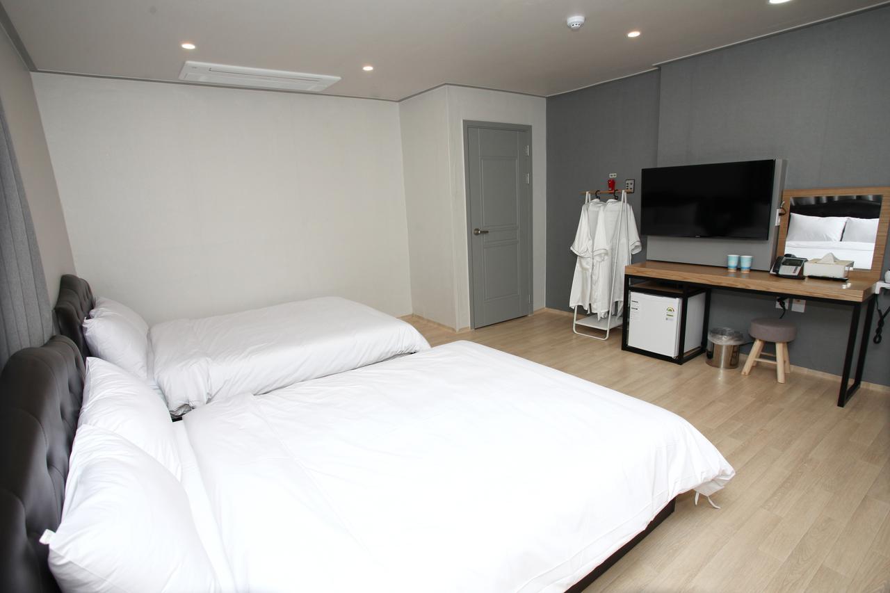 Hotel R Gangneung Ruang foto