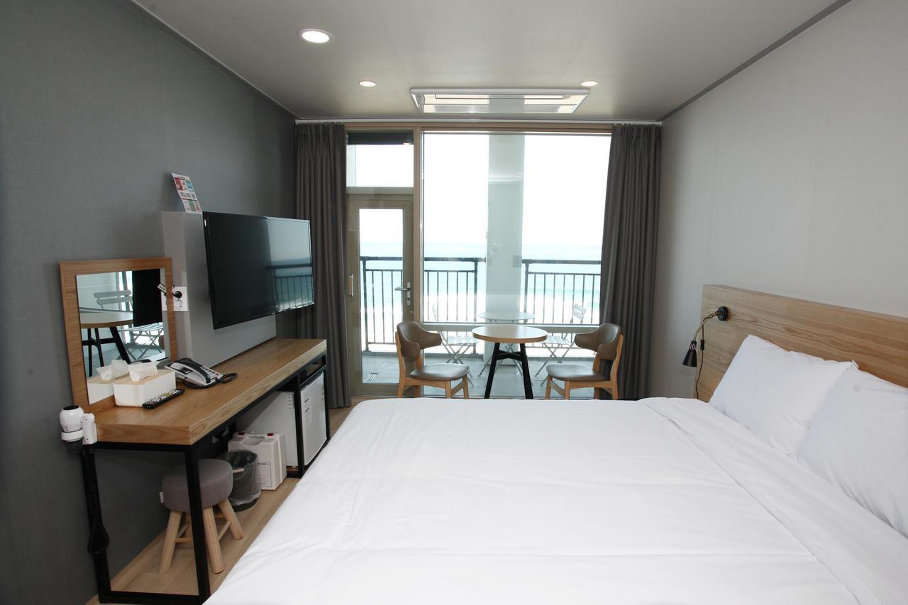 Hotel R Gangneung Ruang foto